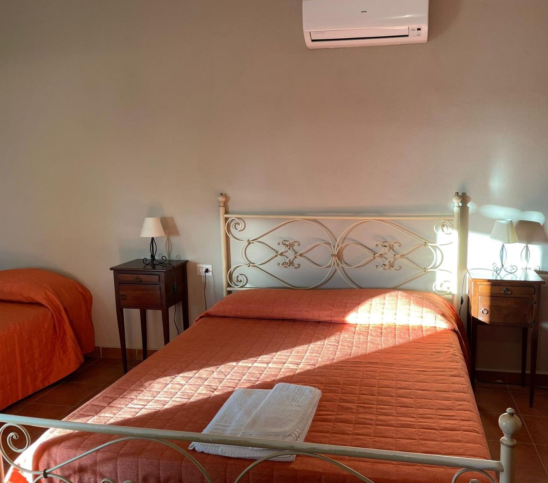 Borgo Nocchiara Hotel คาร์เลนตินี ภายนอก รูปภาพ